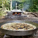 Gjecaj And Restaurant Bed & Breakfast