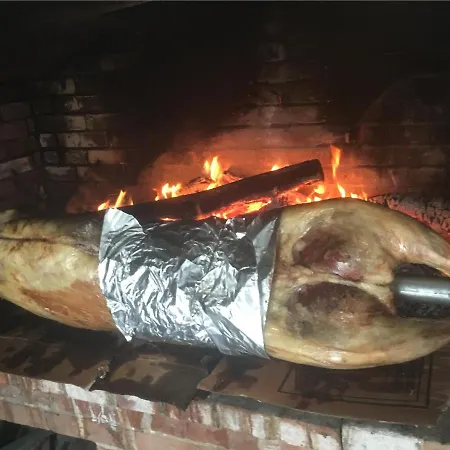 Gjecaj And Restaurant فندق مبيت وإفطار ثيث