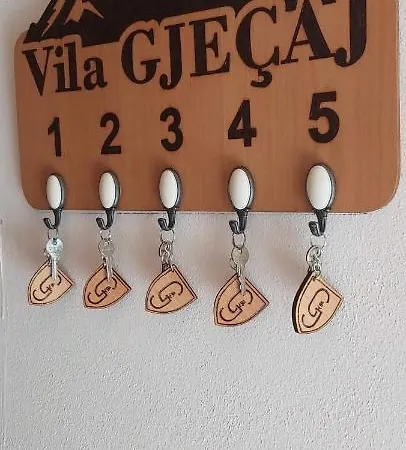 فندق مبيت وإفطار Gjecaj And Restaurant ثيث