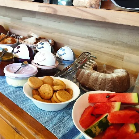 Gjecaj And Restaurant فندق مبيت وإفطار ثيث