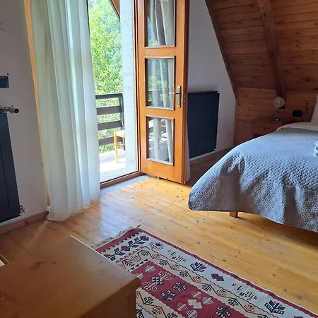 Bed & Breakfast Gjecaj And Restaurant 3*