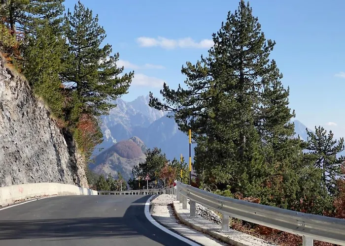 Gjecaj And Restaurant B&B