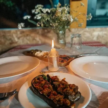 Gjeçaj Guesthouse&restaurant Couette-café 3*