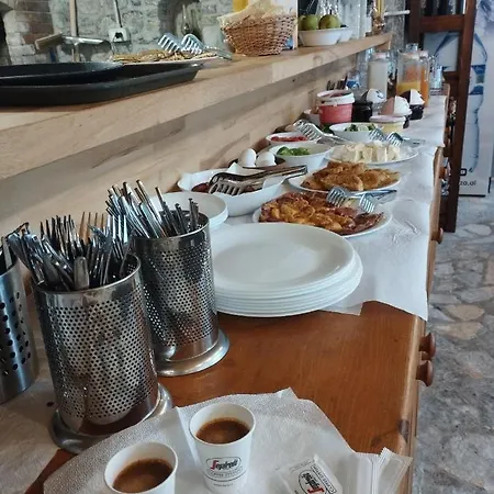 Gjecaj And Restaurant Theth