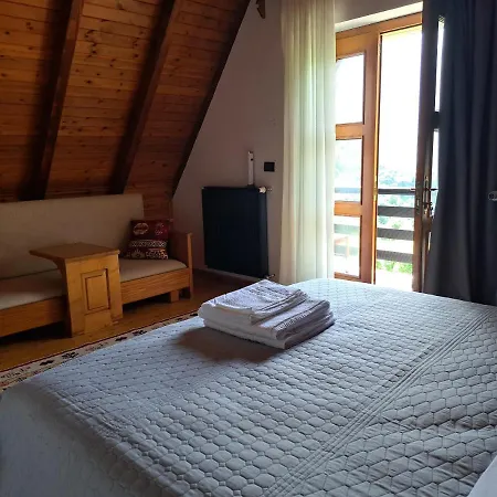 Couette-café Gjeçaj Guesthouse&restaurant