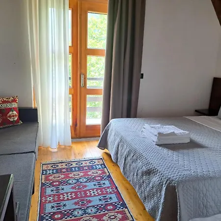 Gjeçaj Guesthouse&restaurant Couette-café Theth