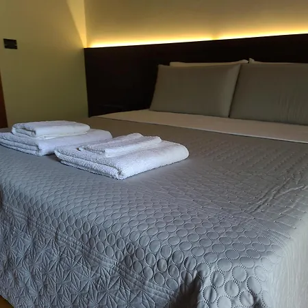 Gjecaj And Restaurant Bed & Breakfast