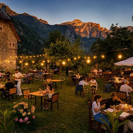 Gjecaj And Restaurant Bed & Breakfast 3*
