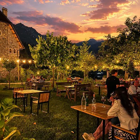 Bed & Breakfast Gjecaj And Restaurant