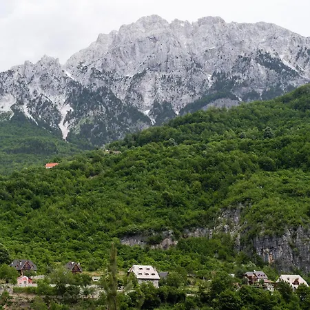 Bed & Breakfast Gjecaj And Restaurant Theth