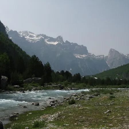 Bed & Breakfast Gjecaj And Restaurant 3*