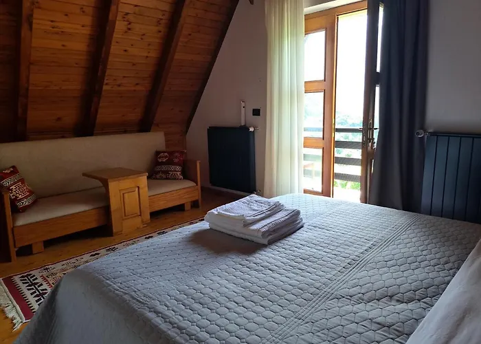 Bed & Breakfast Gjecaj And Restaurant