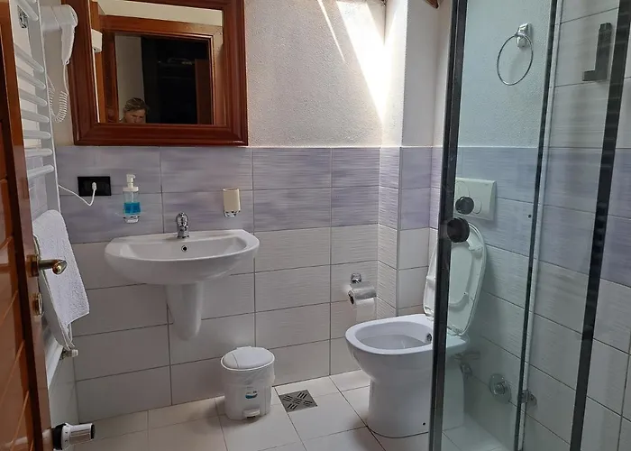 Bed & Breakfast Gjecaj And Restaurant 3*