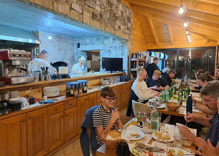 Gjecaj And Restaurant Bed & Breakfast Theth